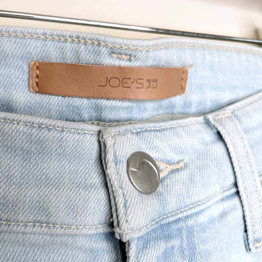 joe's jeans the icon mid rise skinny crop chew hem jeans - size 29