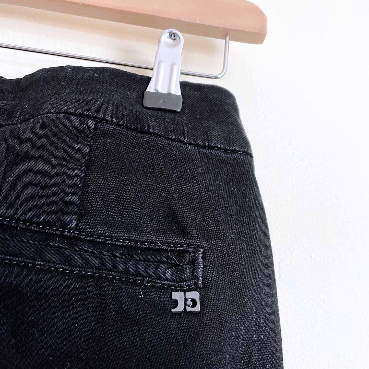 Joe’s Jeans big button wide leg jeans - size 26