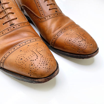 john fluevog men's brown brandenburg classic capped toe brogue dress shoe - size 10.5