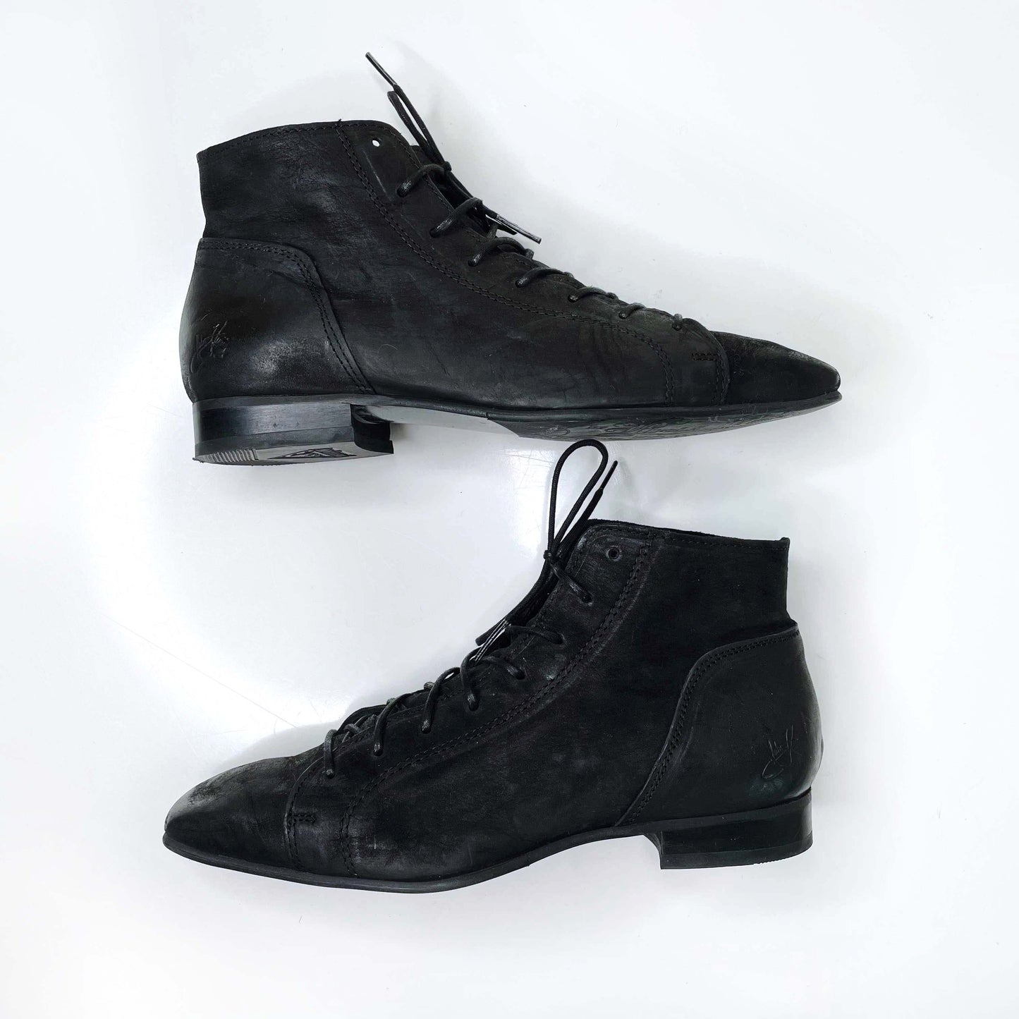 john fleuvog black lace up square toe leather boots - size 7