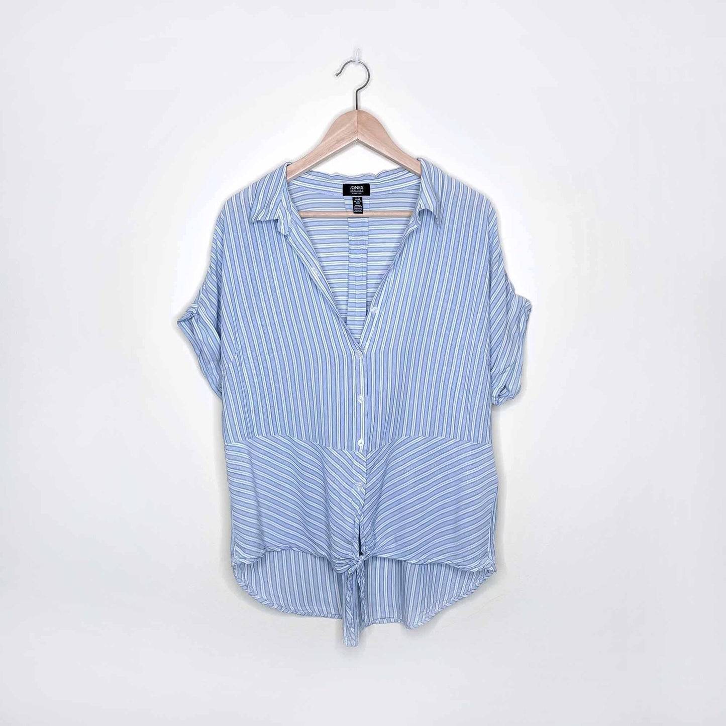 Jones New York Signature striped tie front button down - size XL