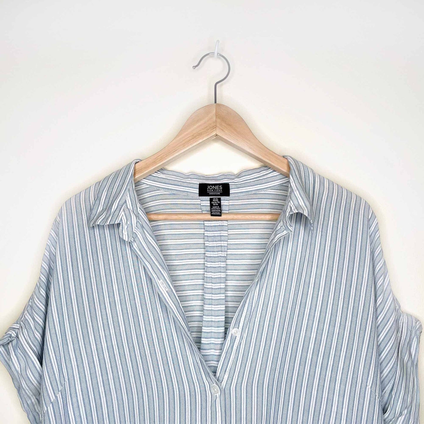 Jones New York Signature striped tie front button down - size XL