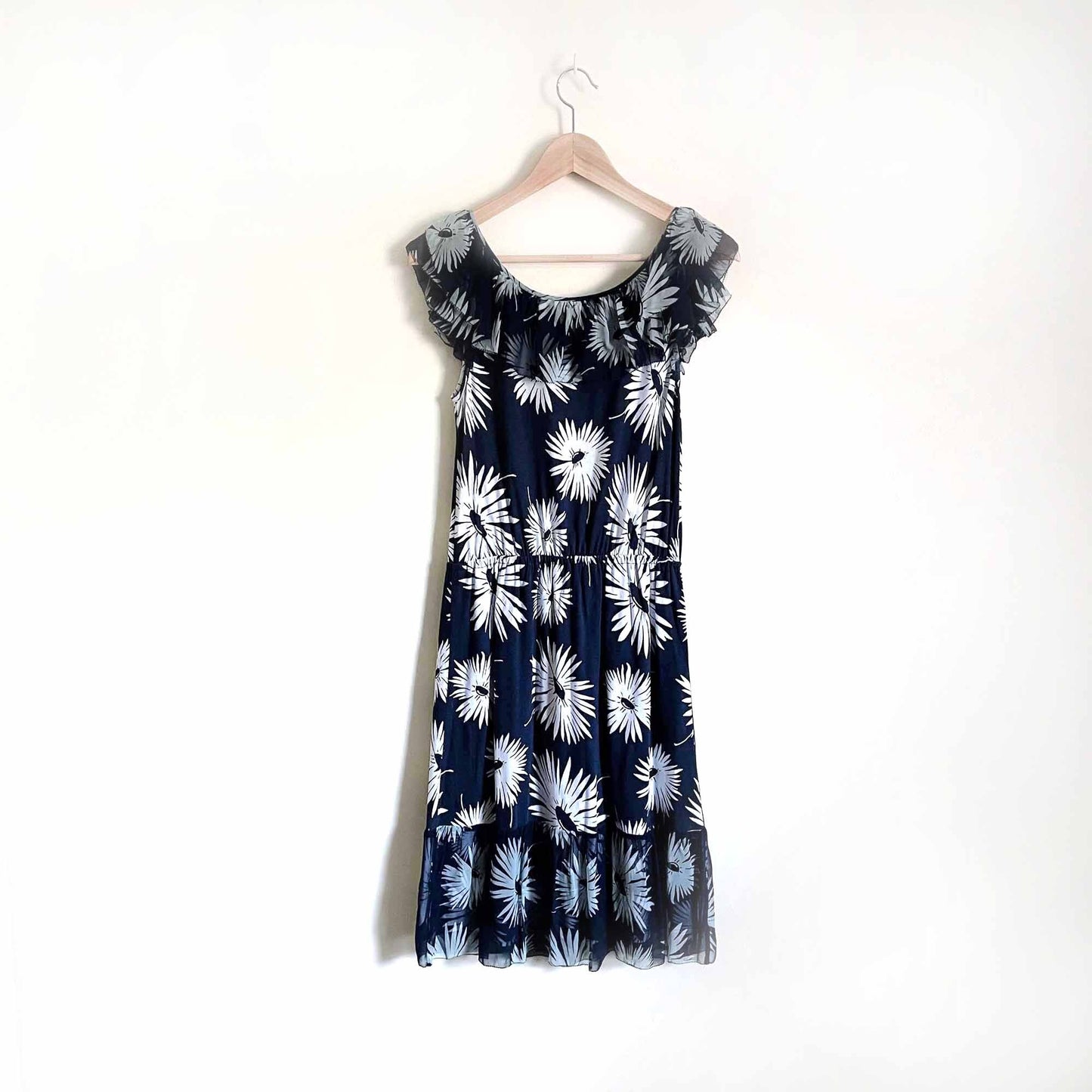 juicy couture floral dress with silk chiffon ruffle trim - size 6