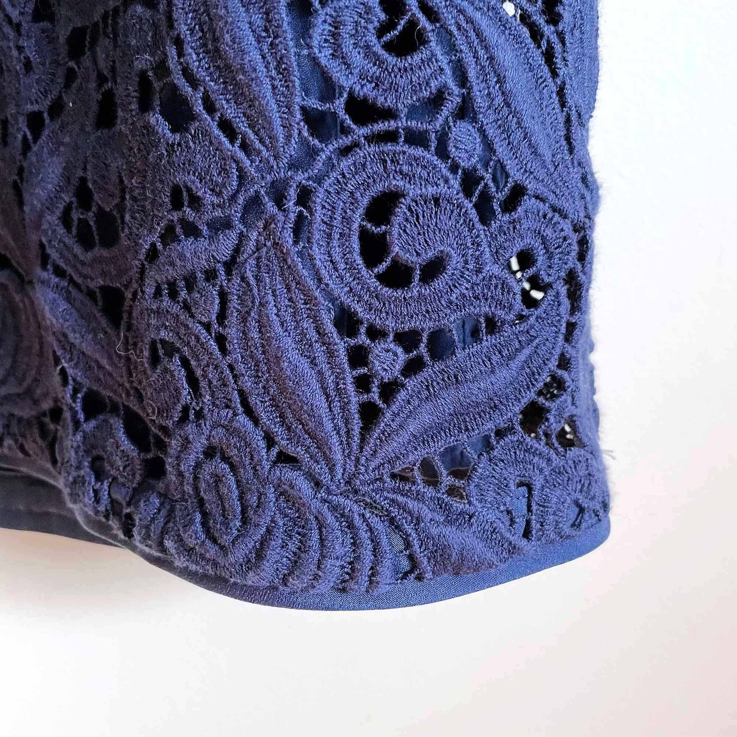 juicy couture guipure rose lace sleeveless dress - size 6