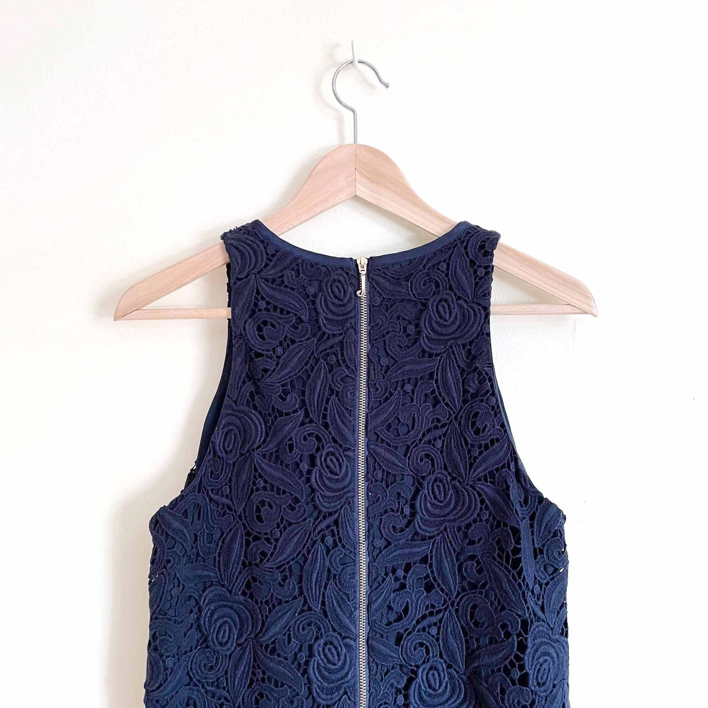 juicy couture guipure rose lace sleeveless dress - size 6