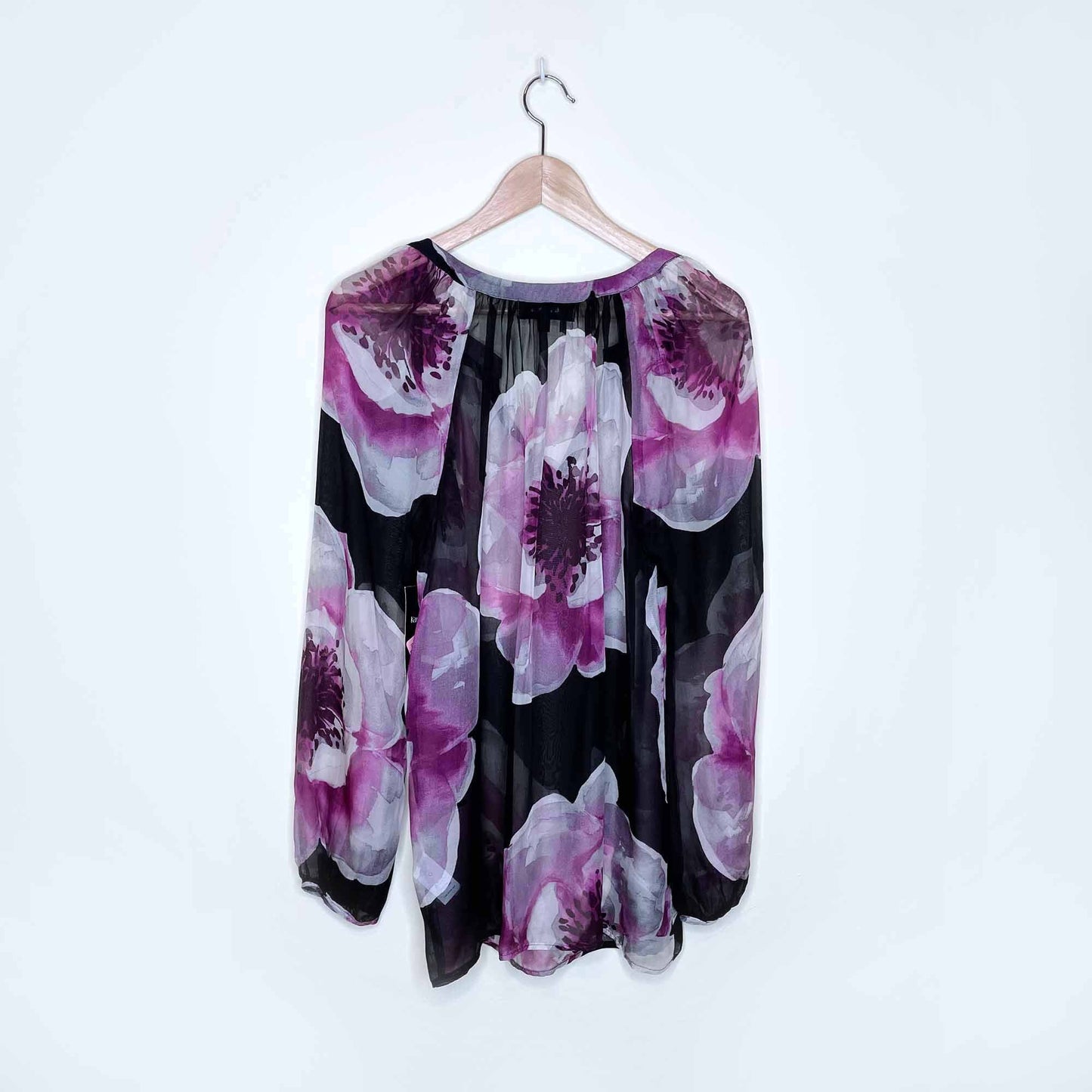 NWT Karen Kane 100% silk floral chiffon blouse - size Medium