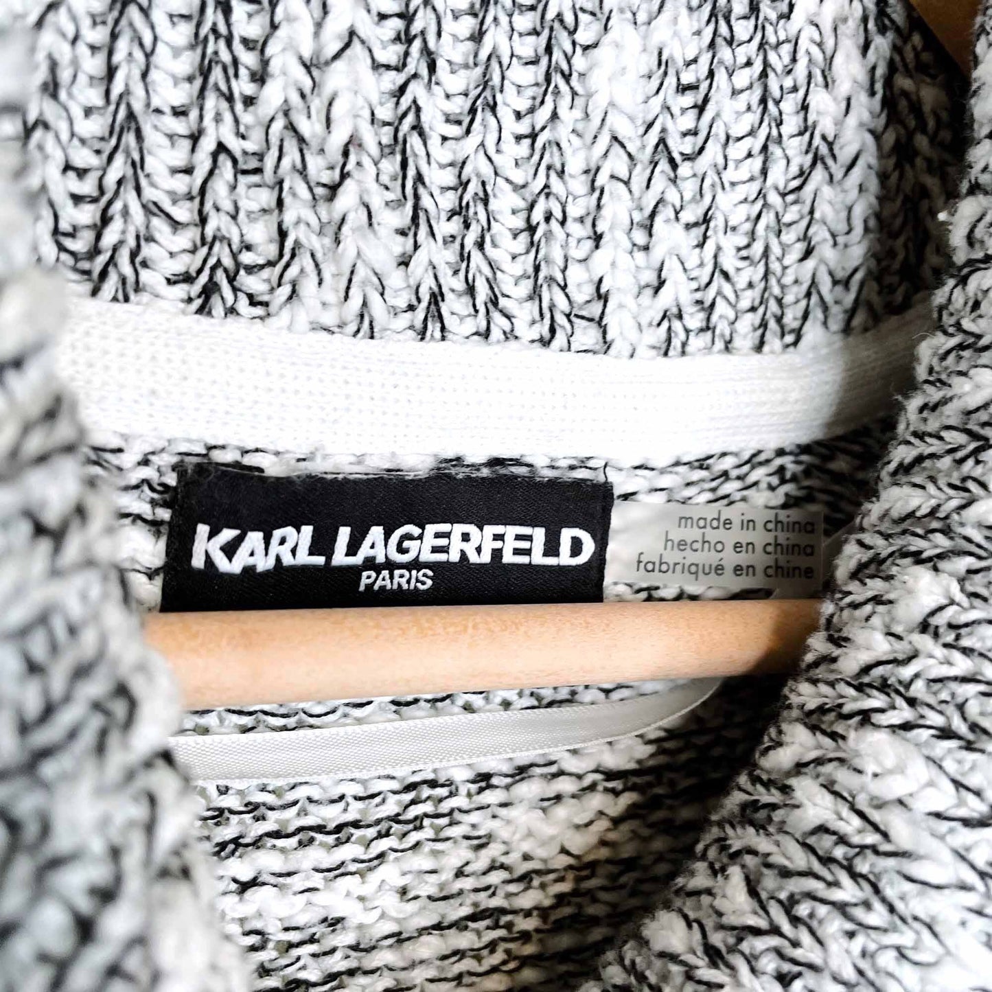 karl lagerfeld colour block turtleneck - size medium