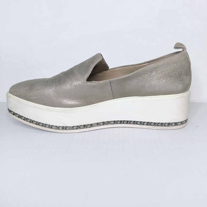 Karl Lagerfeld Brea platform slip-on sneaker - size 7
