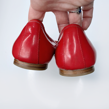 kate spade willa red patent ballerina bow charm flats - size 9