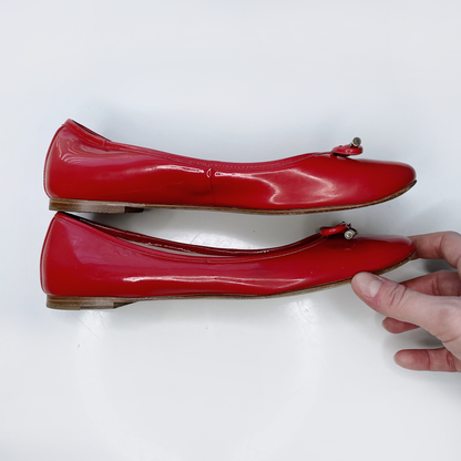 kate spade willa red patent ballerina bow charm flats - size 9