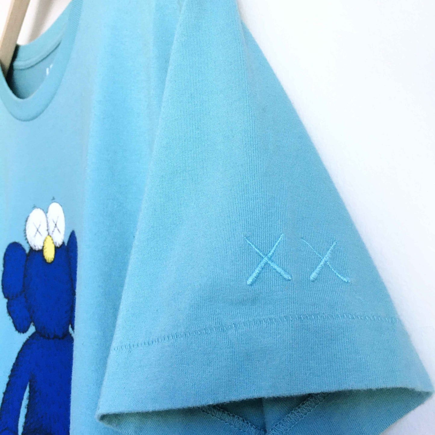 Kaws x Uniqlo Companion collab unisex t-shirt - size Medium