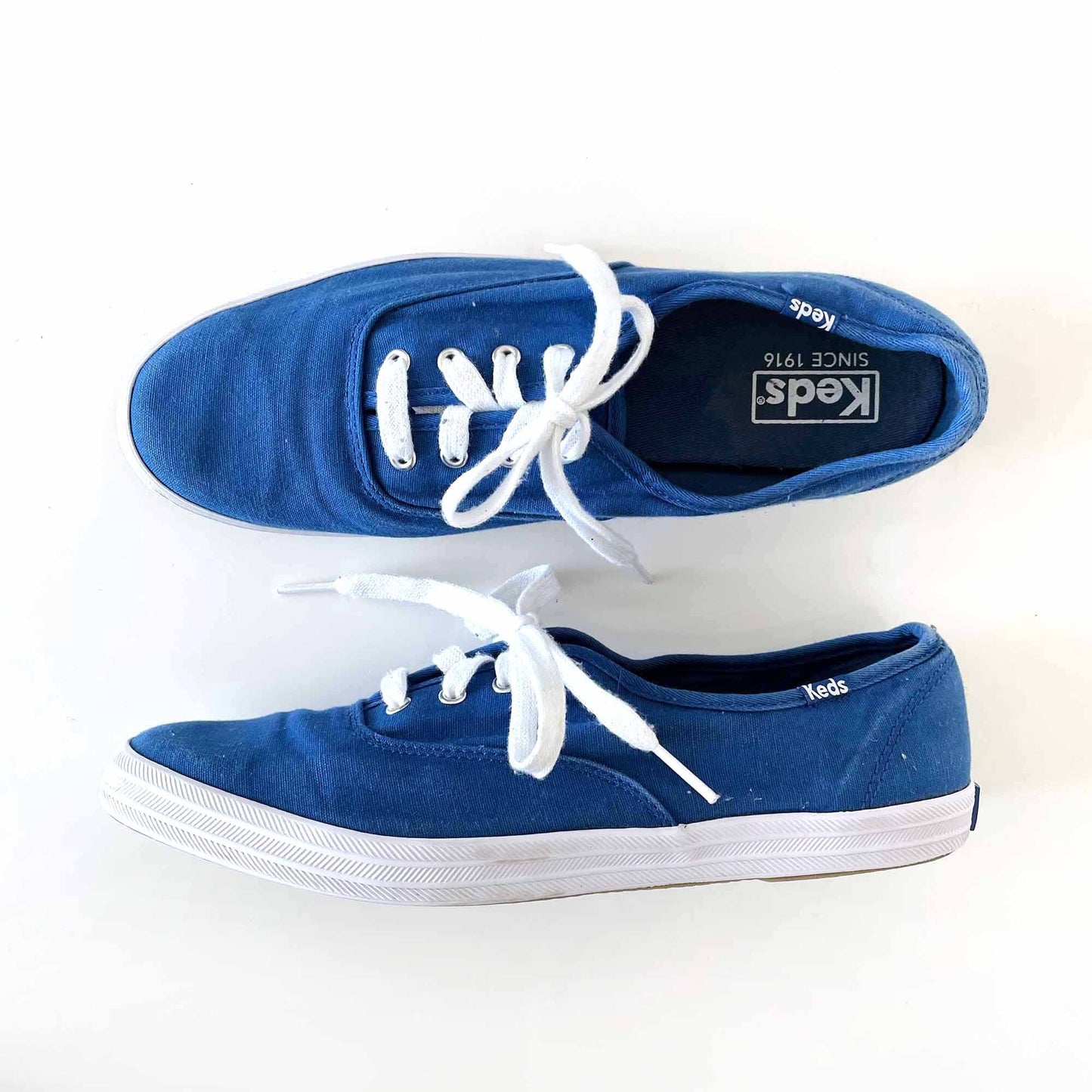 Keds lace up blue low profile sneakers - size 8