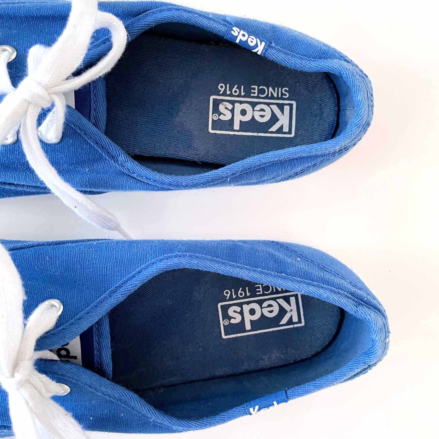 Keds lace up blue low profile sneakers - size 8