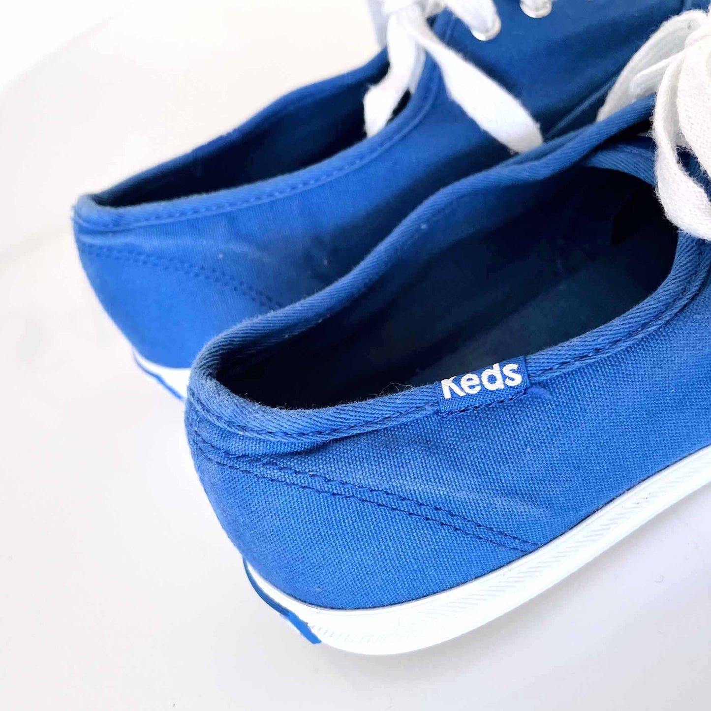 Keds lace up blue low profile sneakers - size 8