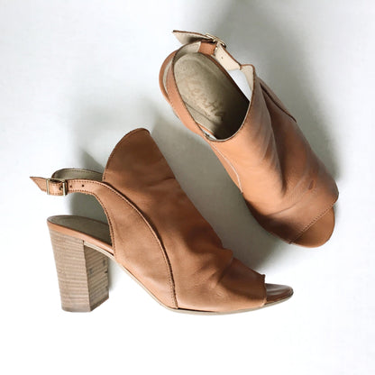 Kentia Italy leather slingback block heel - size 38