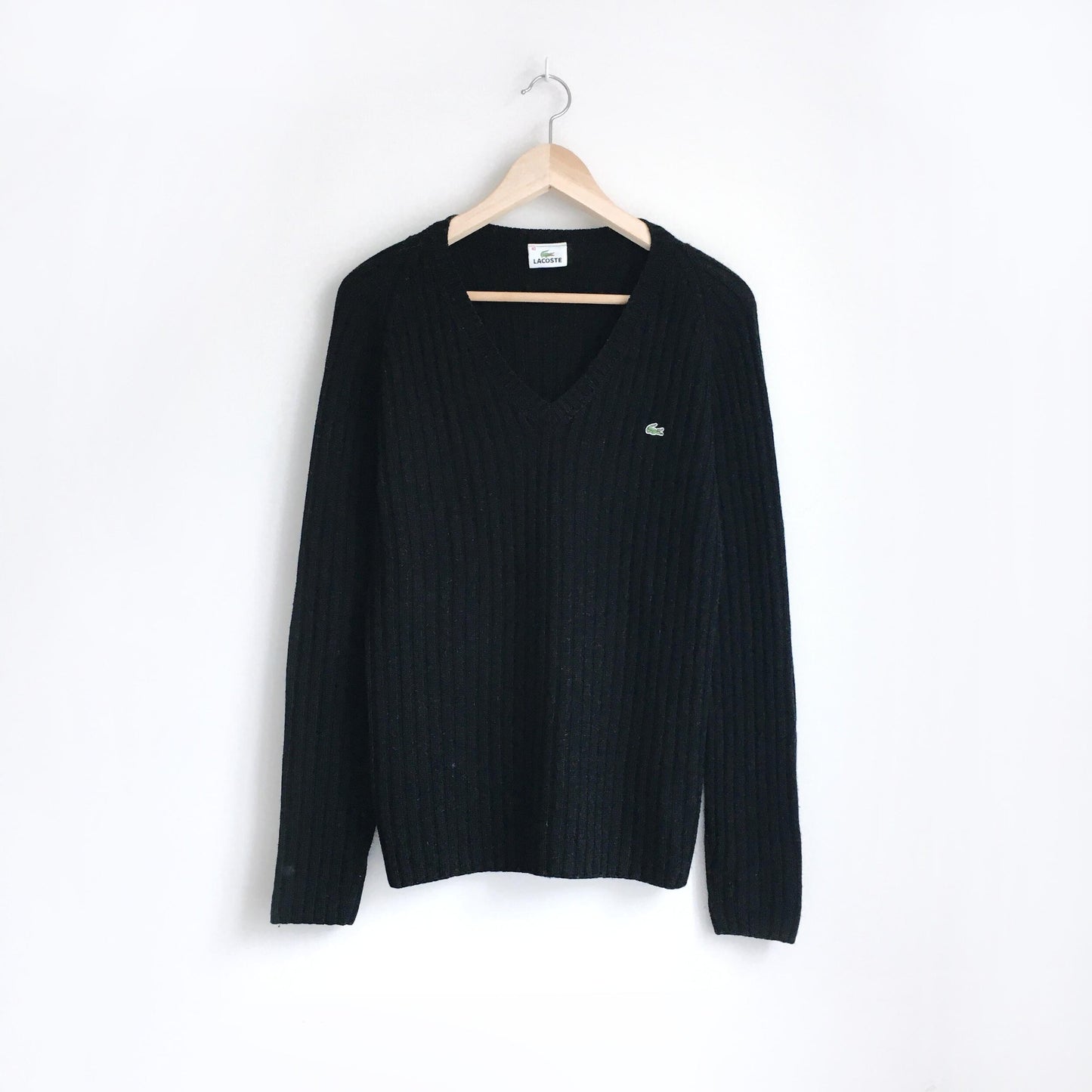 Lacoste chunky rib v-neck wool sweater - size 40