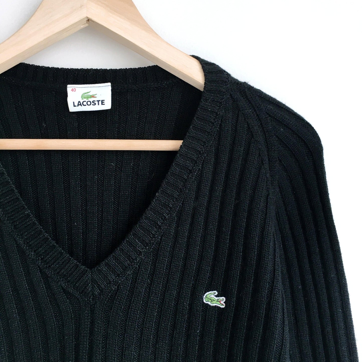 Lacoste chunky rib v-neck wool sweater - size 40