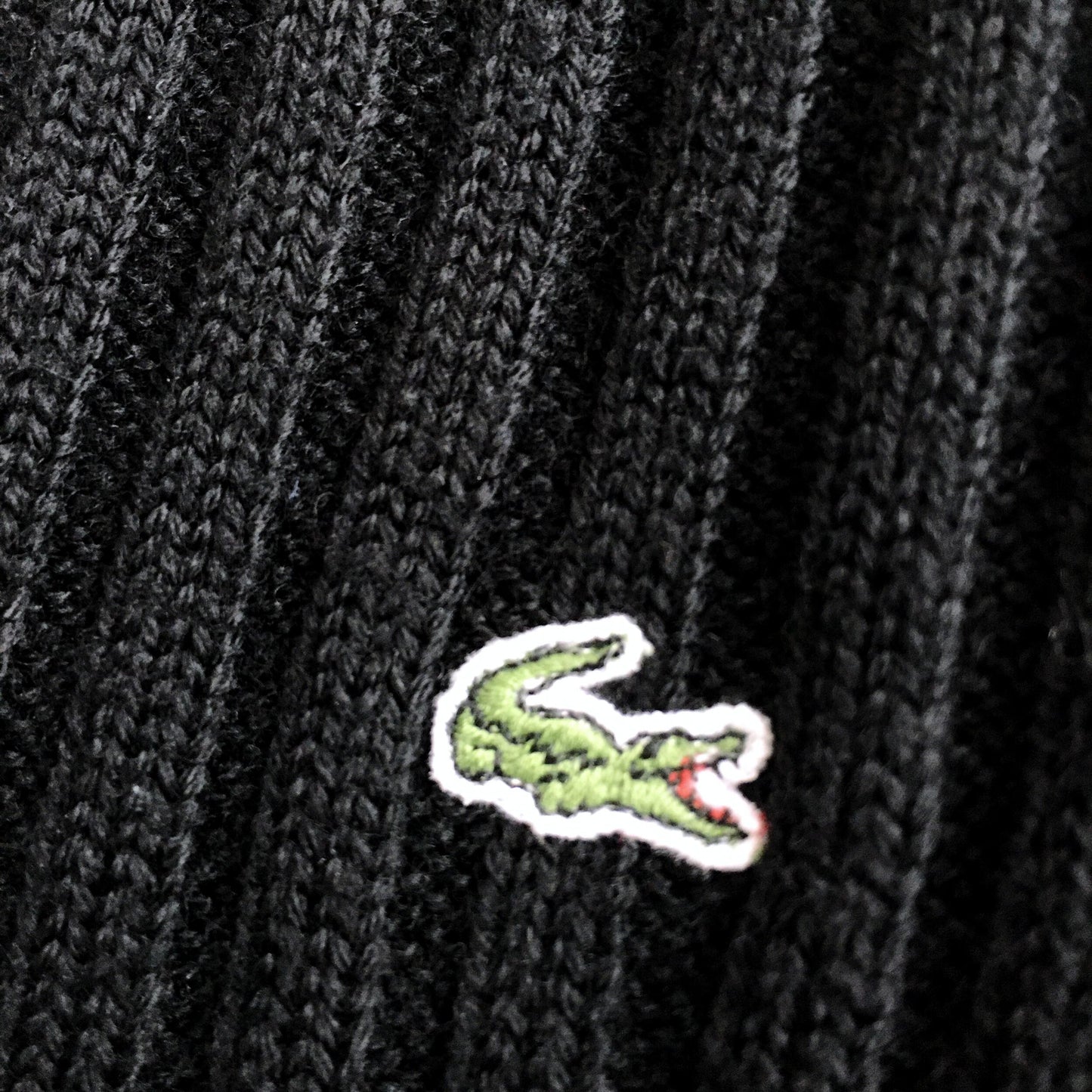 Lacoste chunky rib v-neck wool sweater - size 40