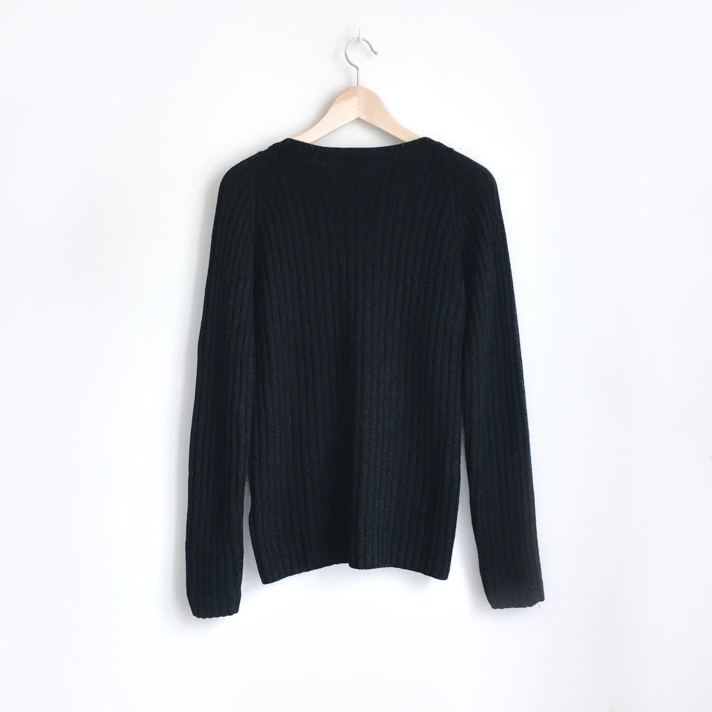 Lacoste chunky rib v-neck wool sweater - size 40