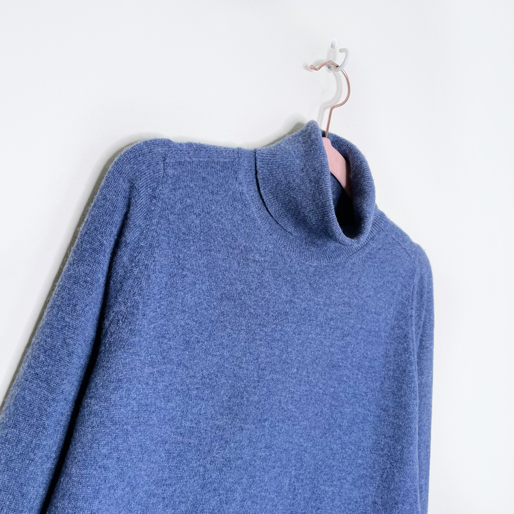 lafayette 148 blue 100% cashmere turtleneck - size medium