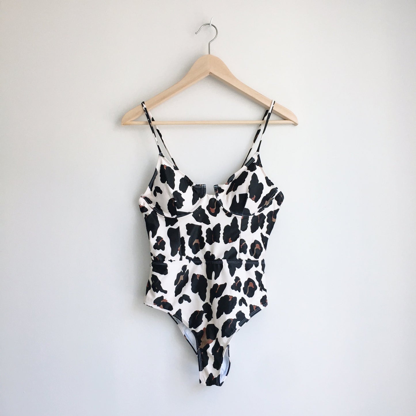 NWOT Nancy Lay one piece leopard swim suit - size Small