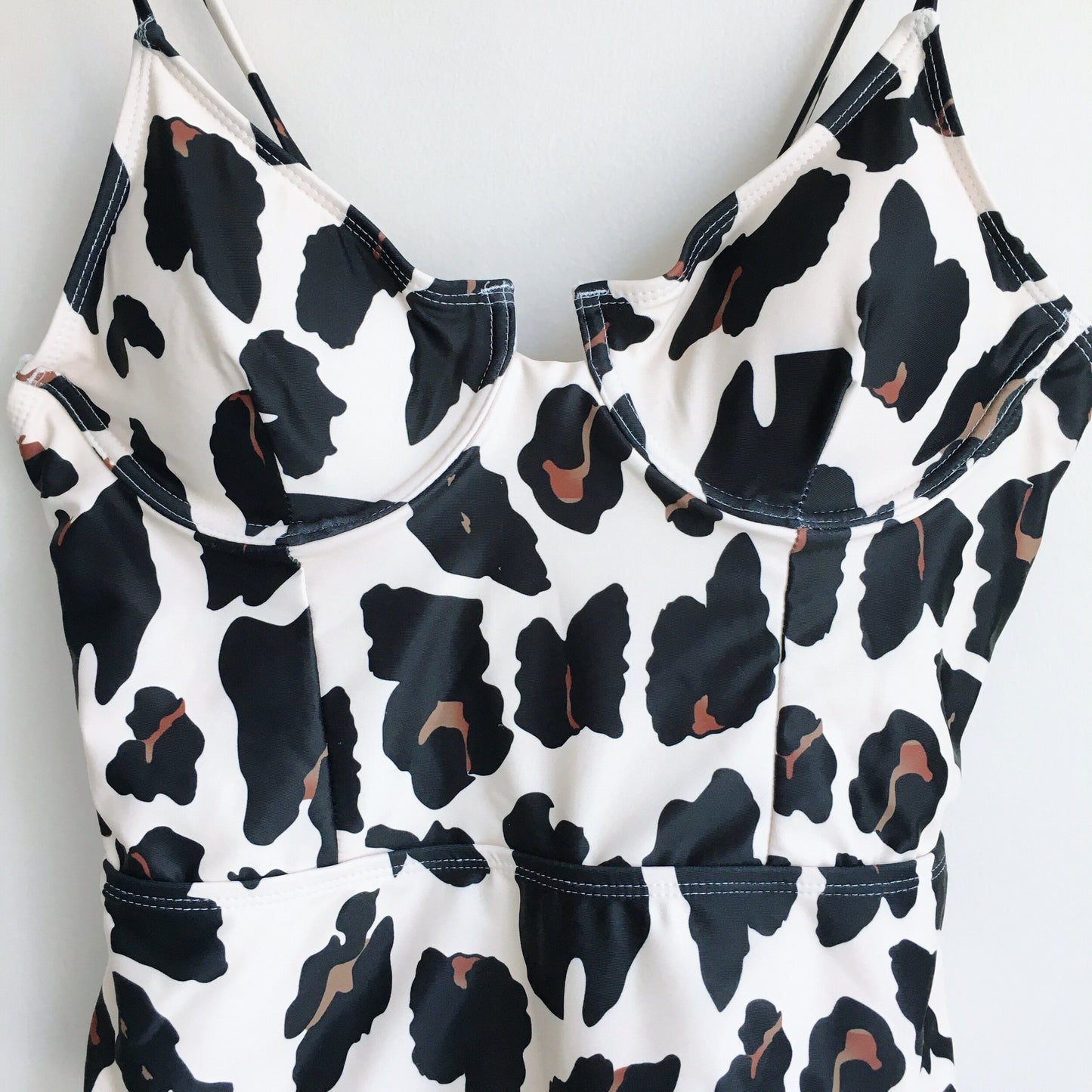 NWOT Nancy Lay one piece leopard swim suit - size Small