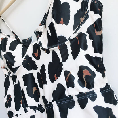 NWOT Nancy Lay one piece leopard swim suit - size Small