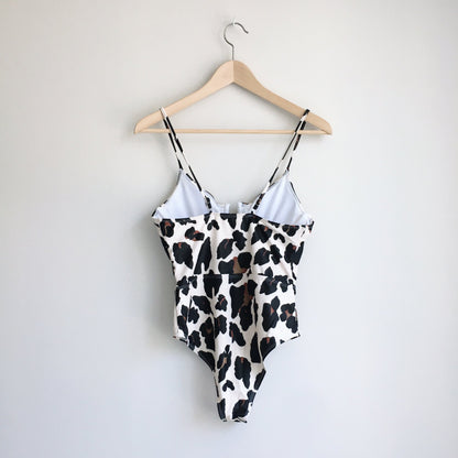 NWOT Nancy Lay one piece leopard swim suit - size Small
