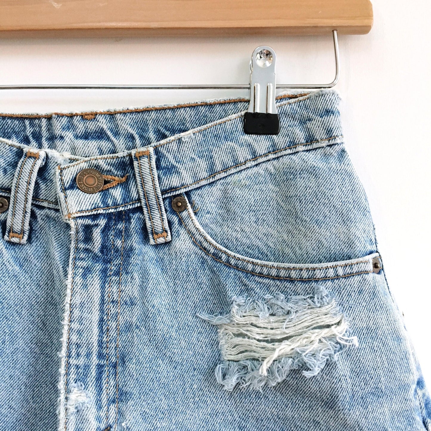 Levi's high rise cut-off shorts - size 7