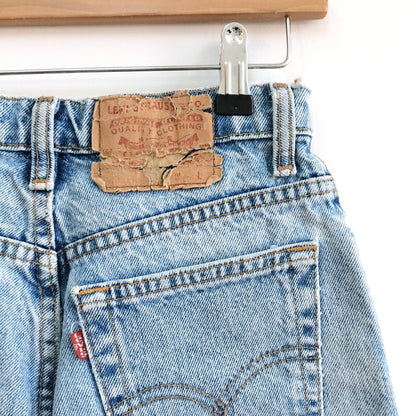 Levi's high rise cut-off shorts - size 7