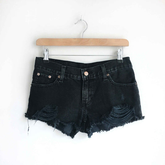 Levi's cut-off jean shorts - size 25
