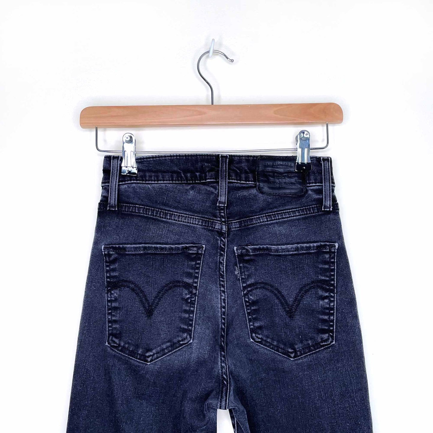 levi's mile high super skinny in faded ink - size 26