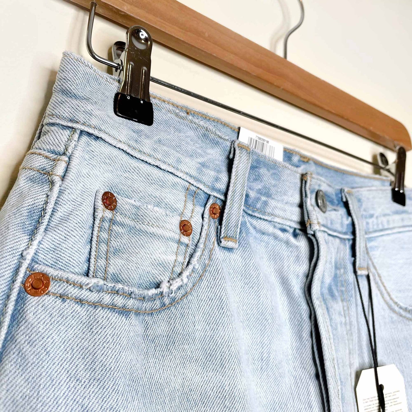 levi's high rise deconstructed denim skirt - size 25