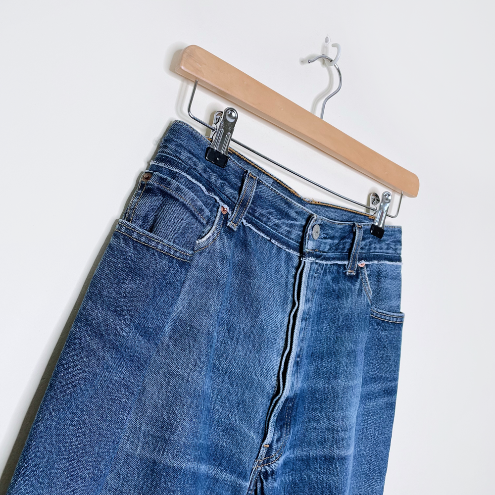 vetements x levi's reconstructed high rise straight leg jeans - size 25/26