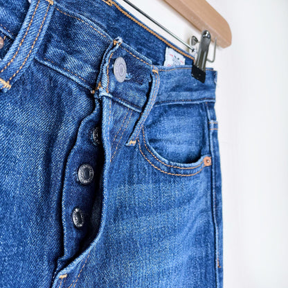 levi's wedgie icon button fly white oak denim jeans - size 25