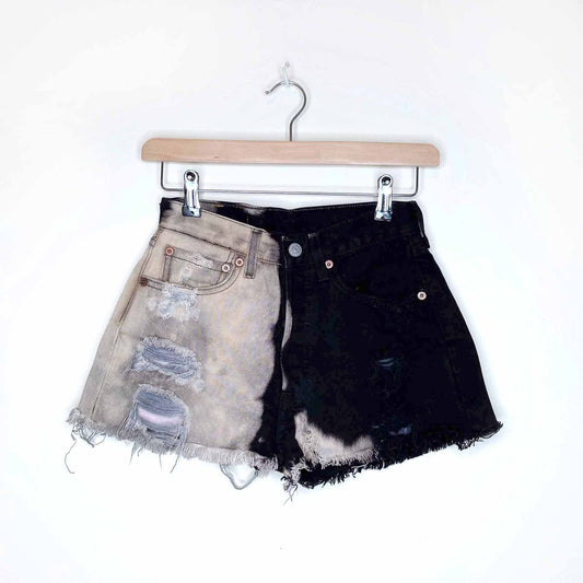 levi's 501 cut off bleach dye high rise jean shorts - size 24/25