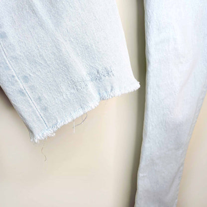 levi's 501 light wash button fly jeans - size 25