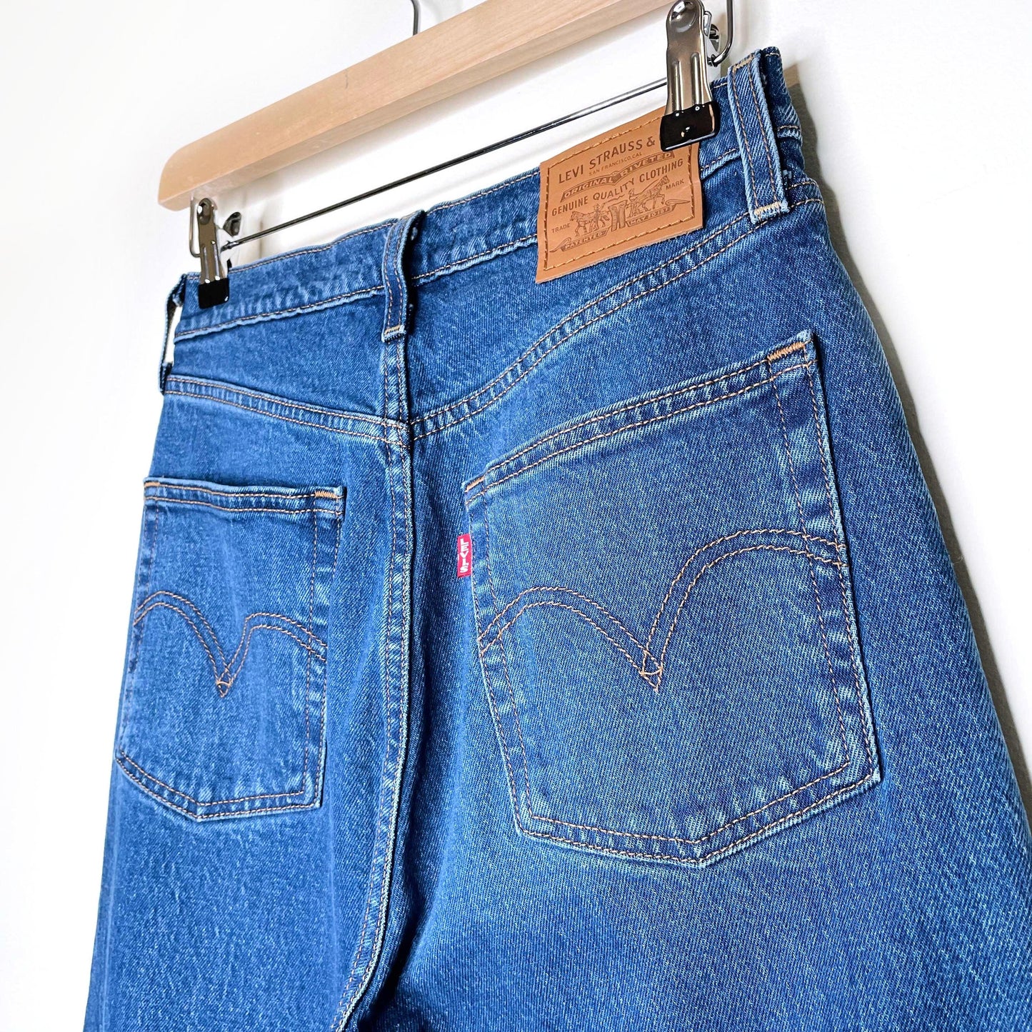 nwot levi's aritzia ribcage straight jeans - size 27