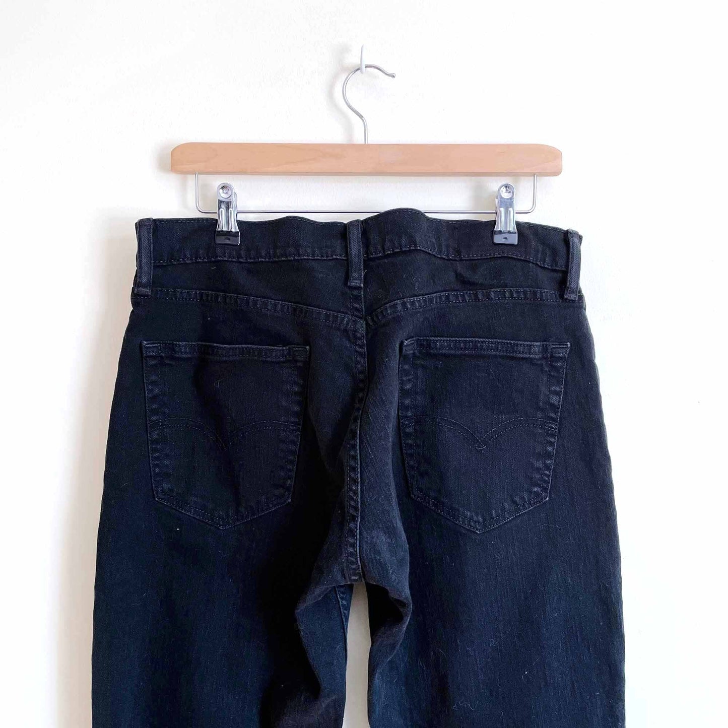 Levi's black high rise skinny jeans - size 33