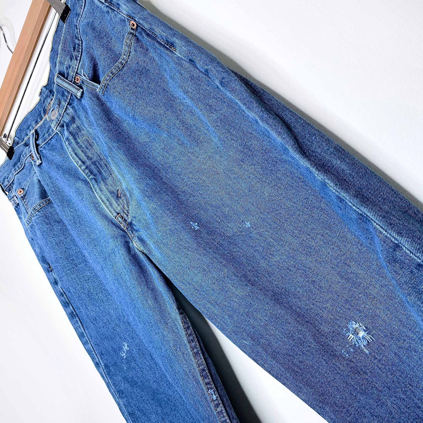 levi's 550 men's medium wash tapered jeans - size 34x32