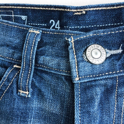 Levi's high rise rolled hem denim shorts - size 24