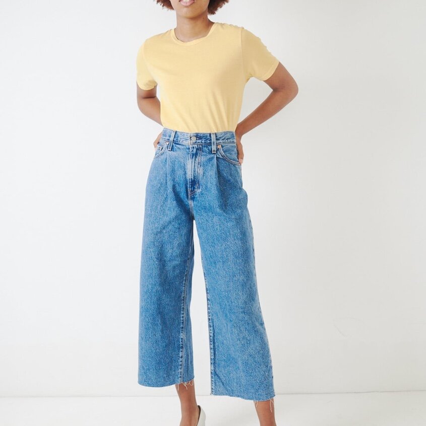 Levi's ribcage pleated crop jeans - size 25