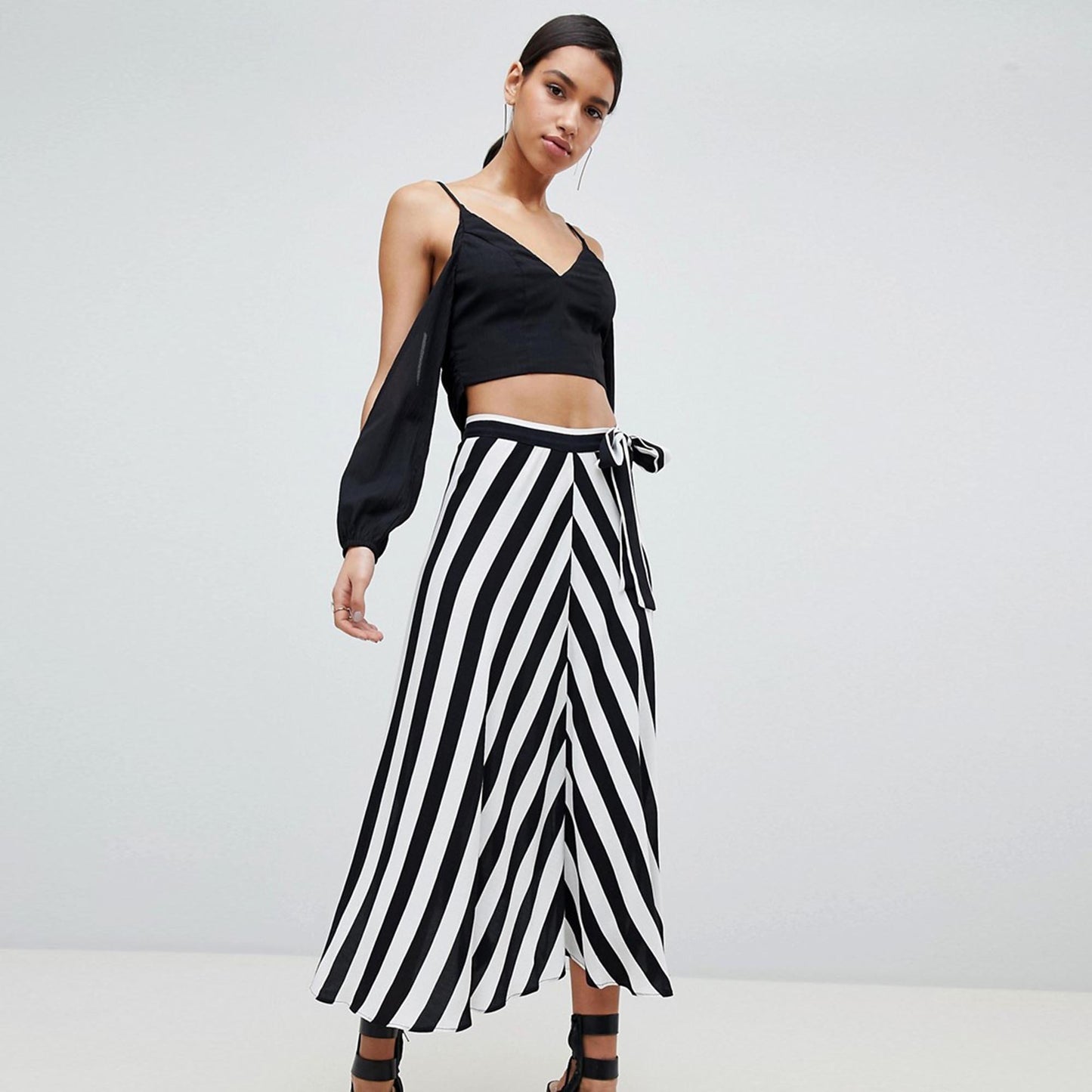 parallel lines cold shoulder crop top - size small