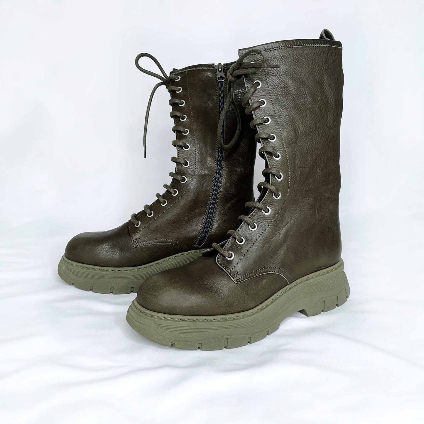 l'intervalle lug sole leather lace-up combat moto boot - size 38