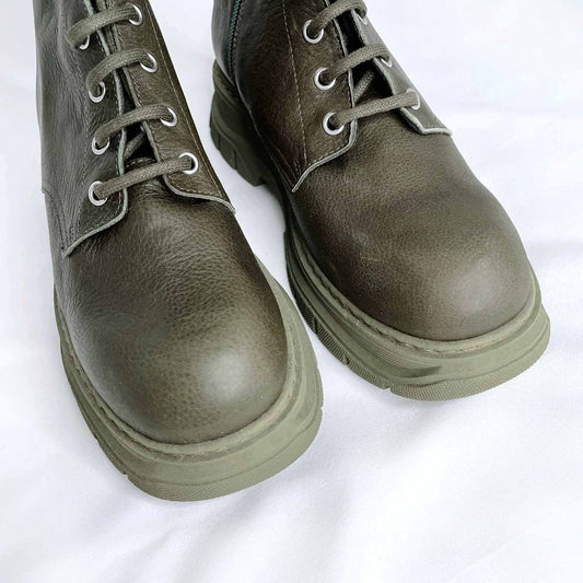 l'intervalle lug sole leather lace-up combat moto boot - size 38