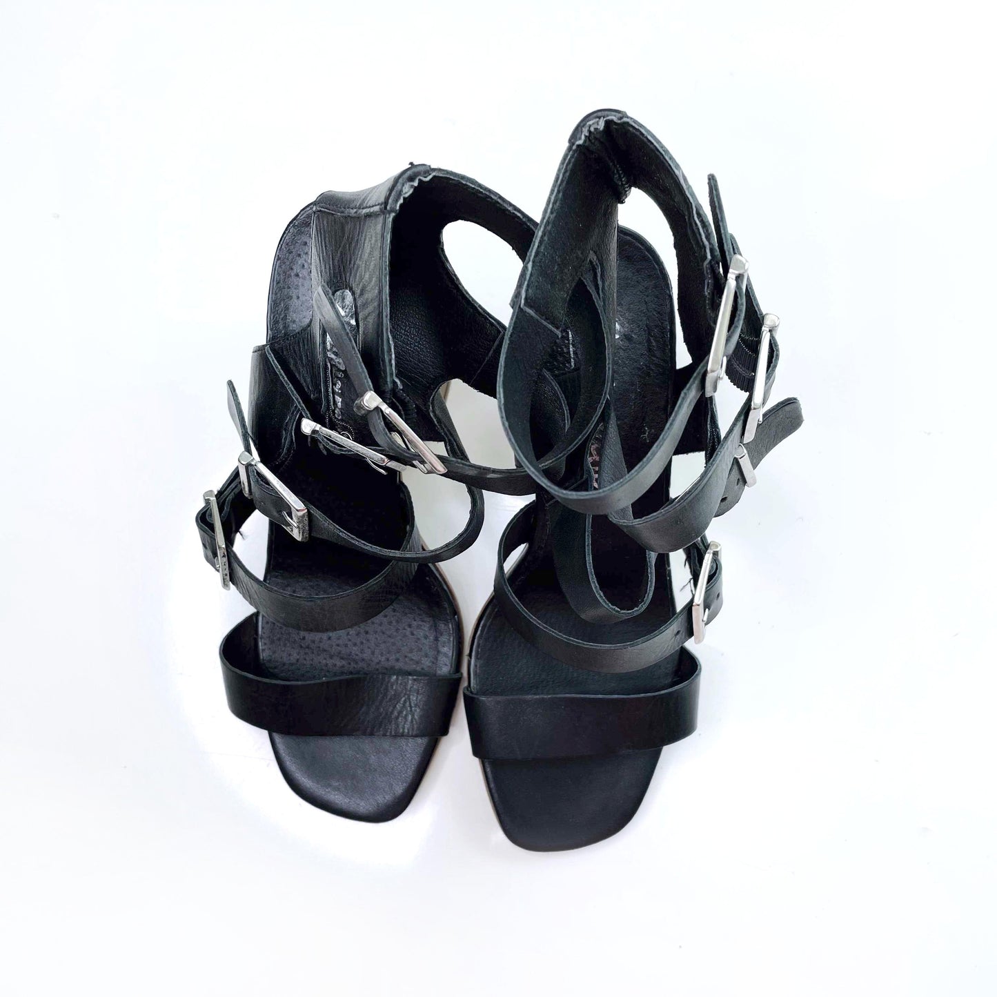 l'intervalle heeled cage sandal - size 38
