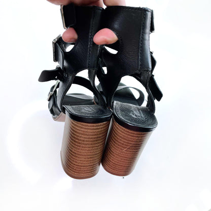 l'intervalle heeled cage sandal - size 38