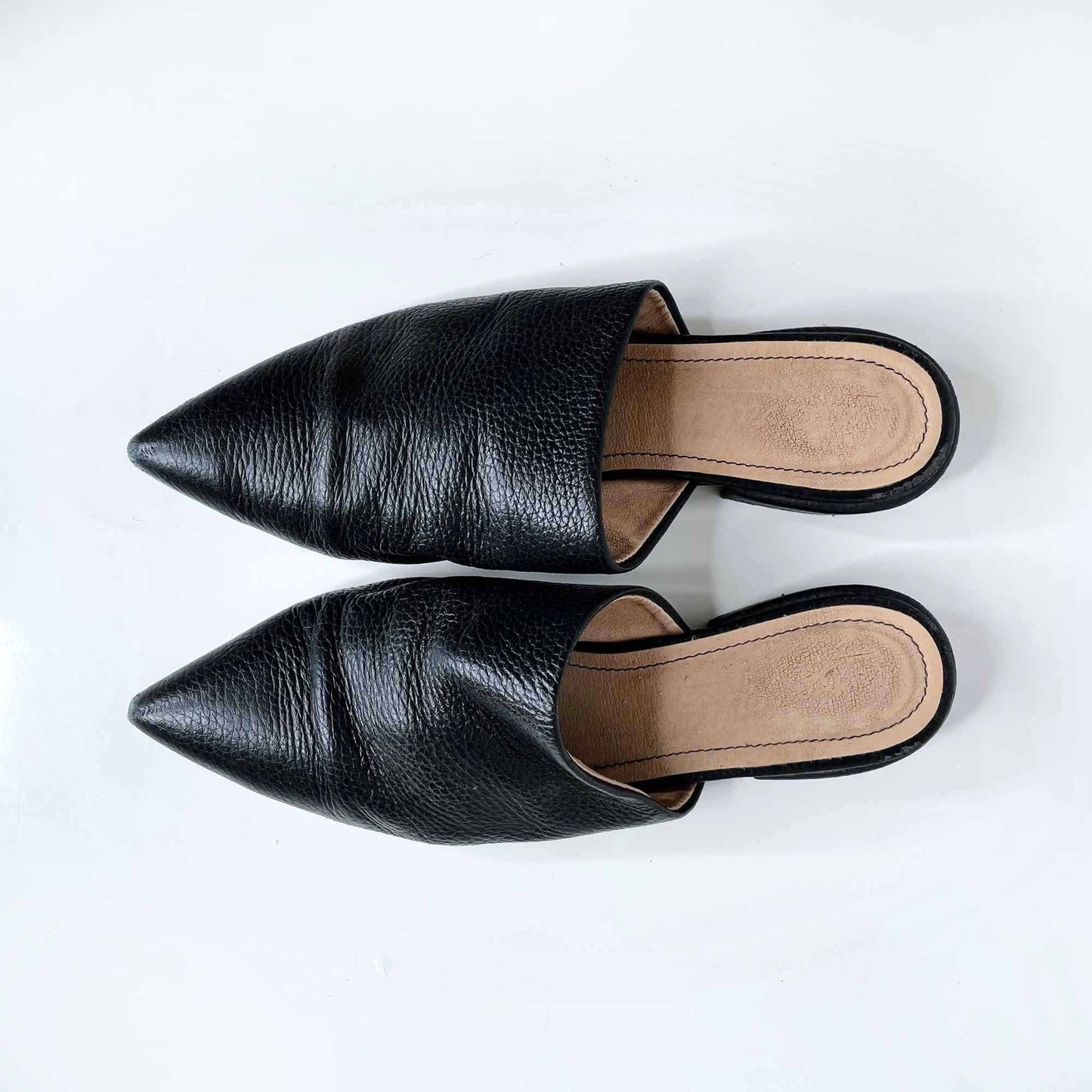 l'intervalle claudia black leather pointed toe slip-on mule - size 38