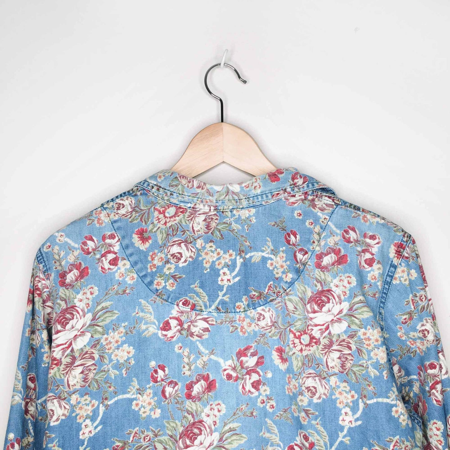 Vintage Liz Claiborne floral denim button down - size Medium