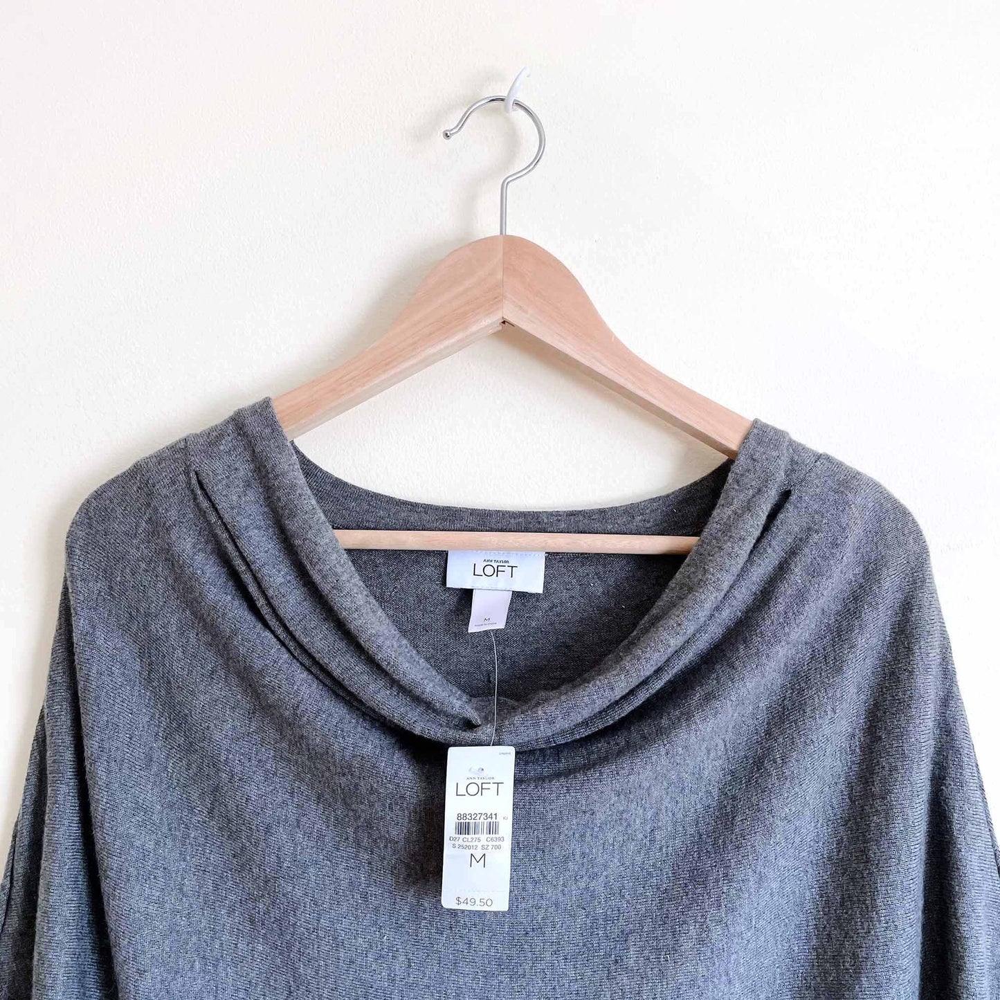 NWT Ann Taylor LOFT cowl neck short sleeve sweater - size Medium